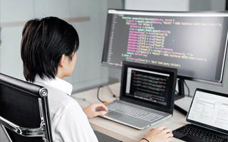 金华 ,php声明和调用变量的符号是什么？